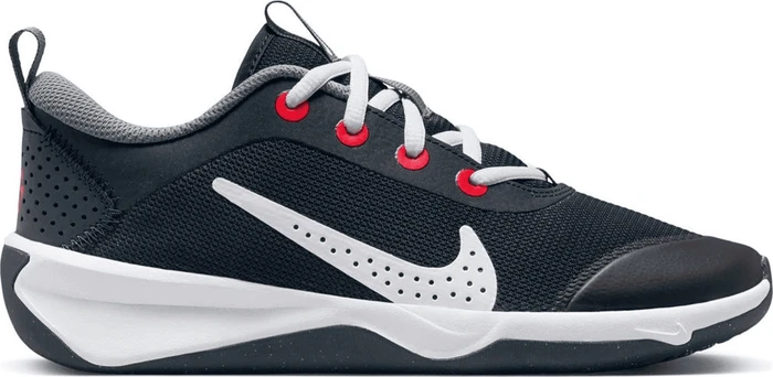 Nike Omni Multi-Court dark obsidian/smoke grey/bright crimson/white (Junior)