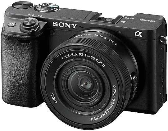 Sony Alpha 6400 A mit Objektiv E PZ 16-50mm 3.5-5.6 OSS und E 55-210mm 4.5-6.3 OSS