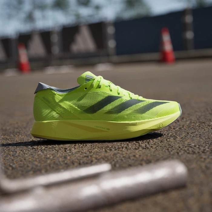 adidas Adizero Takumi Sen 10 lucid lemon/core black/halo silver (Damen)