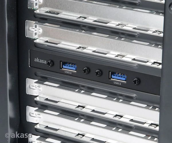 Akasa extern/intern USB 3.0-Konverter PCI-Blende