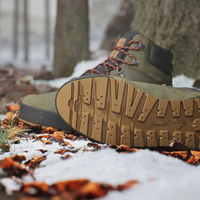 adidas Terrex Snowpitch Cold.RDY olive strata/bronze strate/semi impact orange