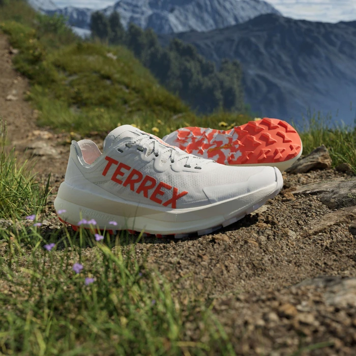 adidas Terrex Agravic Speed cloud white/impact orange/dash grey (Damen)