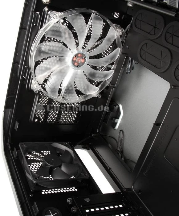 Corsair Graphite Series 600T silber, Acrylfenster