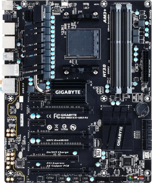 GIGABYTE GA-990FXA-UD3 R5 (AMD AM3+)