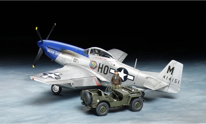 Tamiya US P-51D Mustang & 4x4 Leicht-Geländewagen
