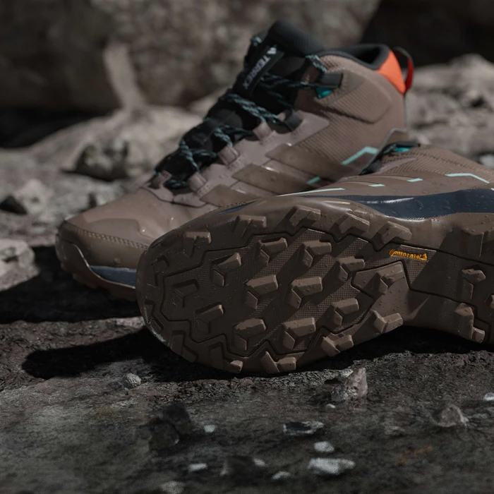 adidas Terrex Skychaser AX5 Mid GTX trace brown/earth strata/semi impact orange (Herren)
