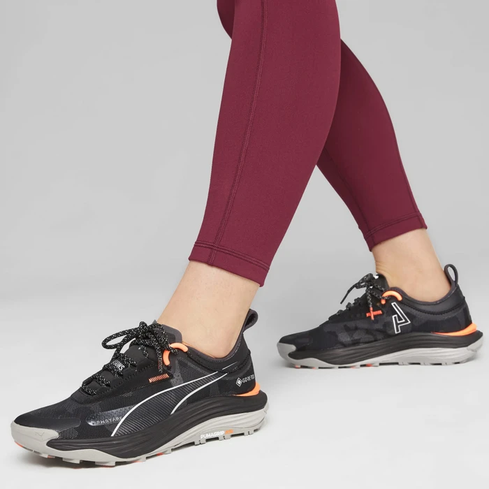 Puma Voyage Nitro 3 Gore-Tex puma black/neon sun (Damen)