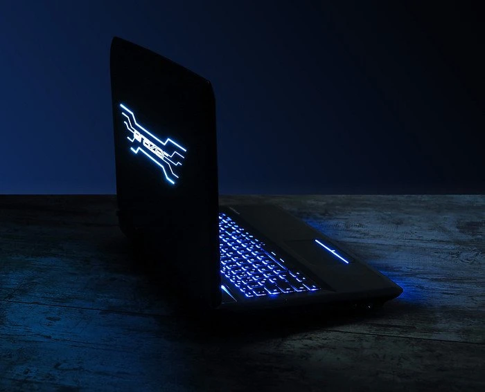 Medion Erazer X7833, Core i7-4710MQ, 16GB RAM, 128GB SSD, 1TB HDD, GeForce GTX 970M, DE