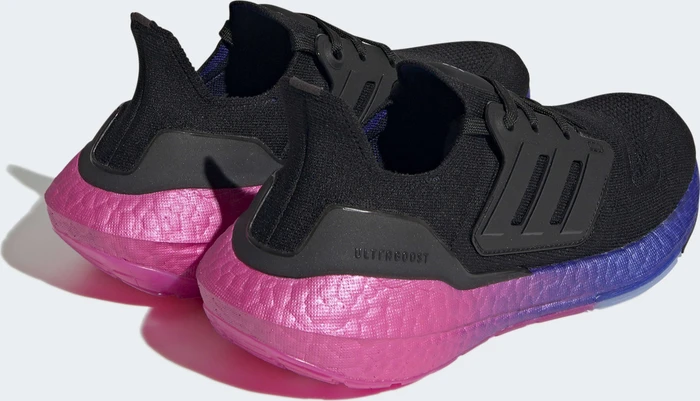 adidas Ultraboost 22 core black/lucid blue (Damen)