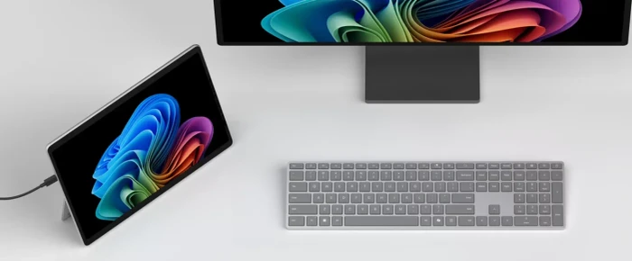 Microsoft Surface Keyboard 2nd Edition, silber/grau, mit Copilot-Taste, Bluetooth, DE
