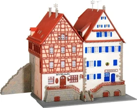 Kibri Fachwerkhaus an der Stadtmauer, 2 Stück