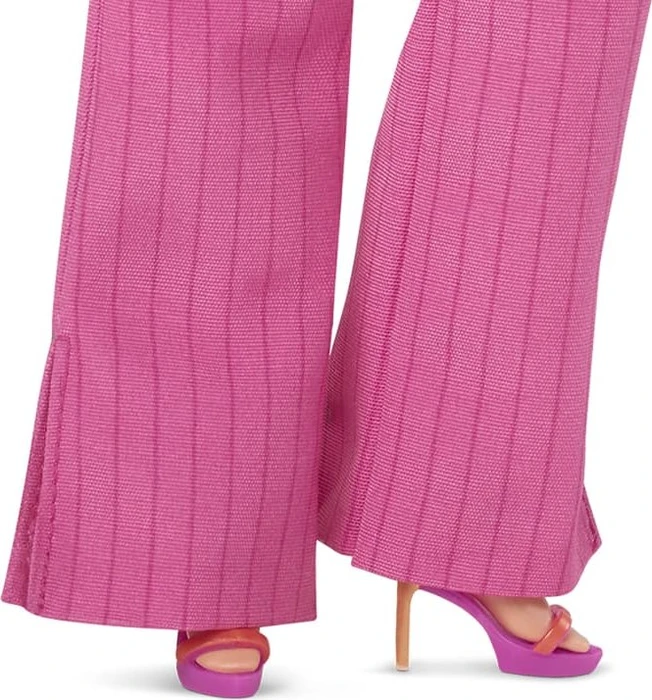 Mattel Barbie - Signature the Movie - America Ferrera als Gloria im dreiteiligen Hosenanzug in Pink
