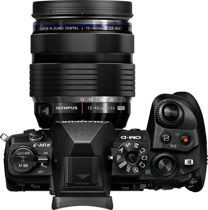 Olympus OM-D E-M1 Mark II schwarz mit Objektiv M.Zuiko digital ED 12-100mm 4.0 IS PRO