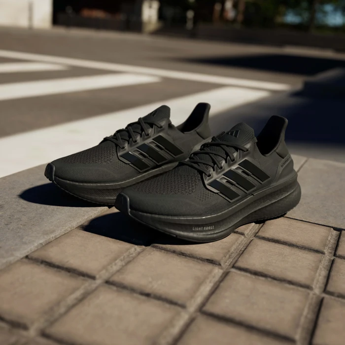 adidas Ultraboost 5 core black