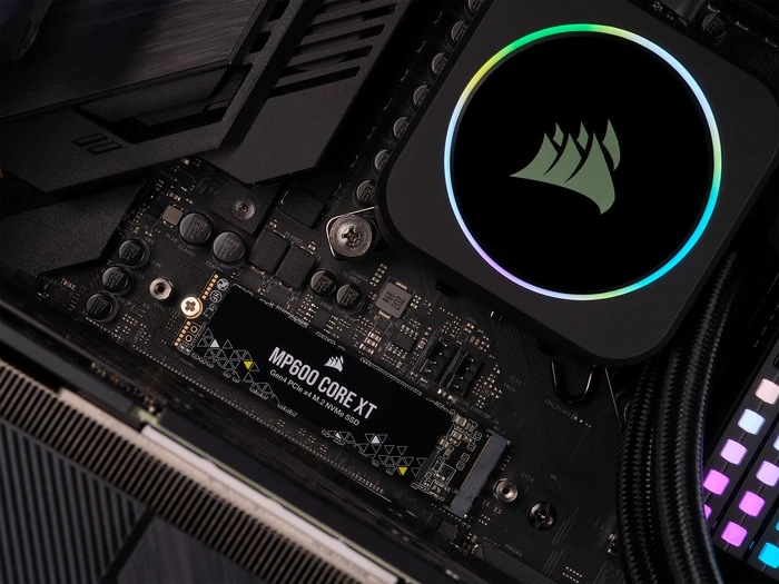 Corsair Force Series MP600 Core XT 2TB, M.2 2280 / M-Key / PCIe 4.0 x4, Kühlkörper