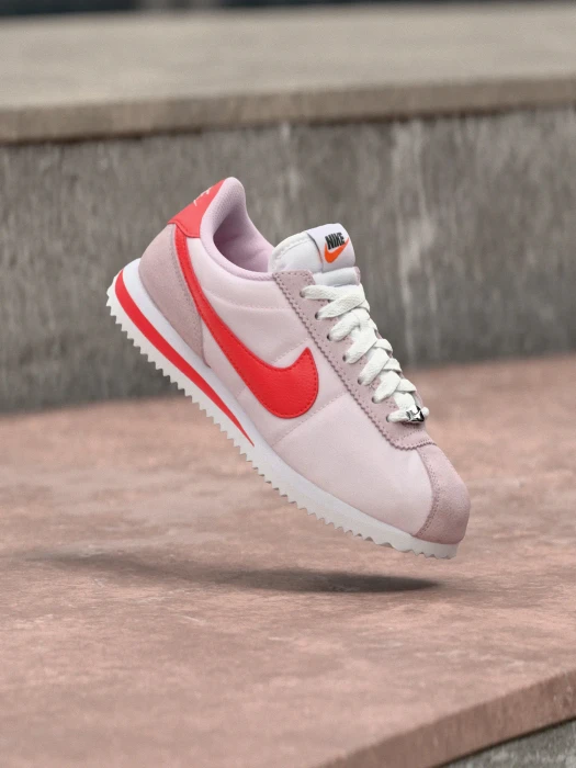 Nike Cortez Vintage pink foam/white/safety orange/light crimson (Damen)
