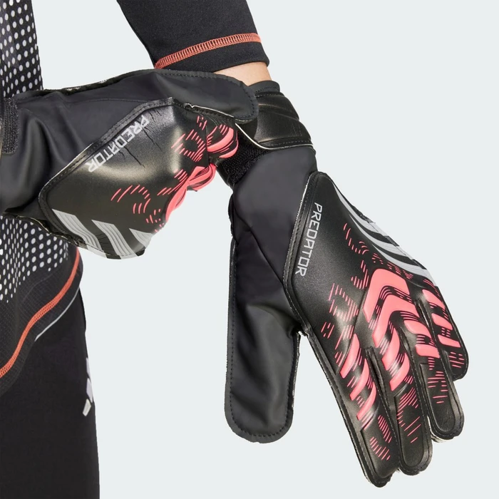 adidas Predator Training Torwarthandschuhe black/lucid red