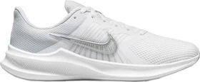 Nike Downshifter 11 white/pure platinum/wolf grey/metallic silver (Damen)
