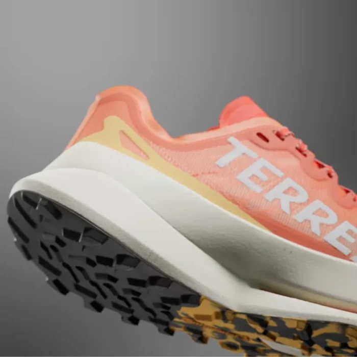 adidas Terrex Agravic Speed amber tint/crystal white/semi spark (Damen)