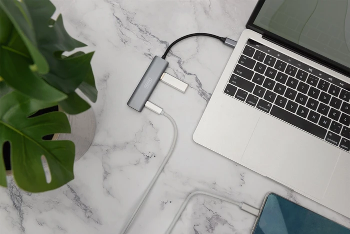 Digitus USB-C Hub, 2x USB-C 3.1, 2x USB-A 3.1, USB-C 3.1 [Stecker]