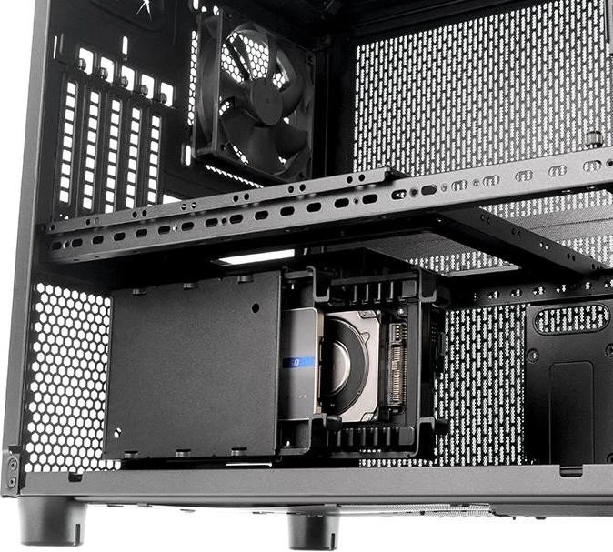 Thermaltake Core X2, Acrylfenster