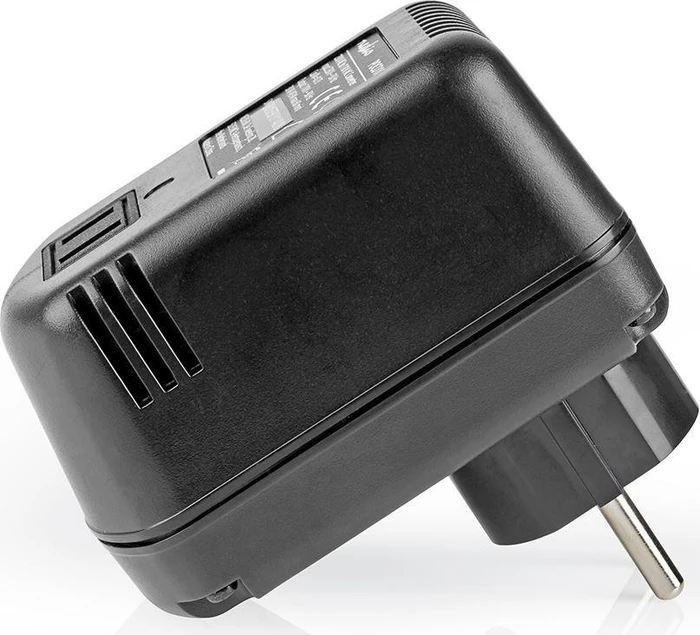 Nedis Umrichter 230V-110V, ungeerdete USA Buchse auf Schutzkontakt Stecker, 45W, schwarz