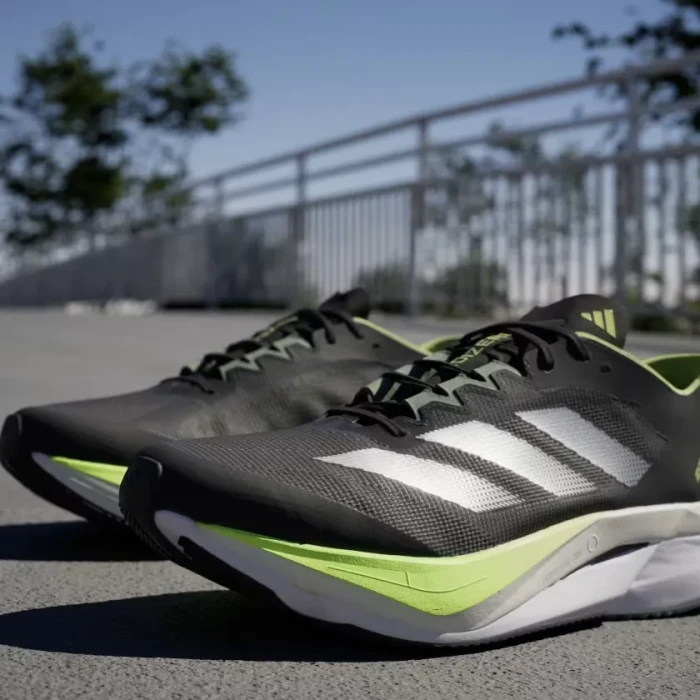 adidas Adizero Boston 12 aurora ink/silver metallic/pulse lime (Herren)