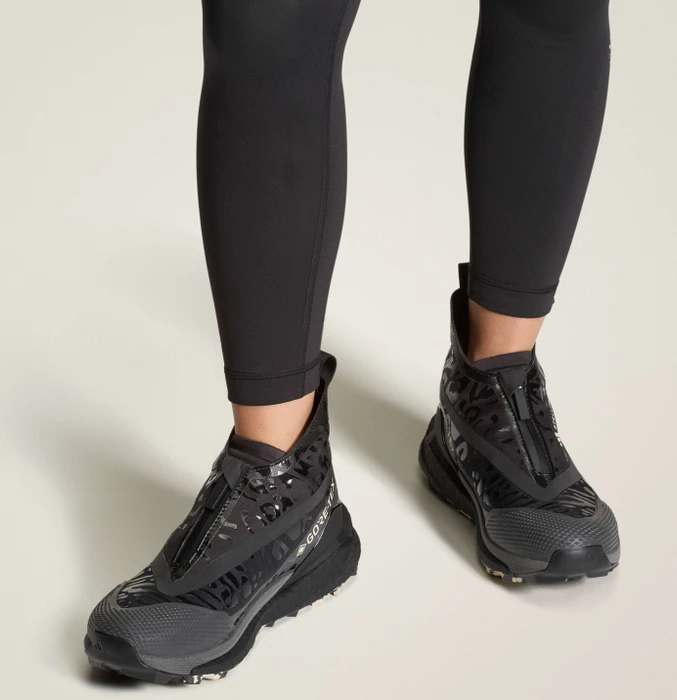 adidas Stella McCartney X Terrex Free Hiker GTX core black/utility black/almond milk/smc (Damen)