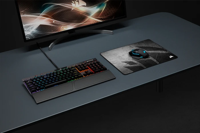 Corsair MM300 PRO Premium Spill-Proof Cloth Gaming Mouse Pad - Medium, schwarz/grau