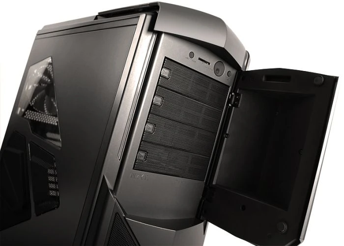 NZXT Phantom 820 Gunmetal, Acrylfenster
