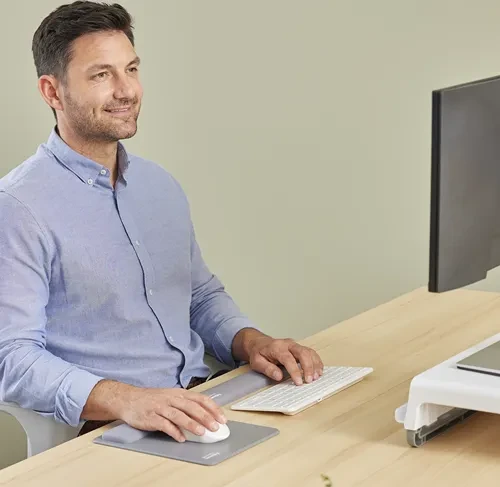 Fellowes Breyta Mausepad mit Handgelenkauflage, 240x200mm, grau