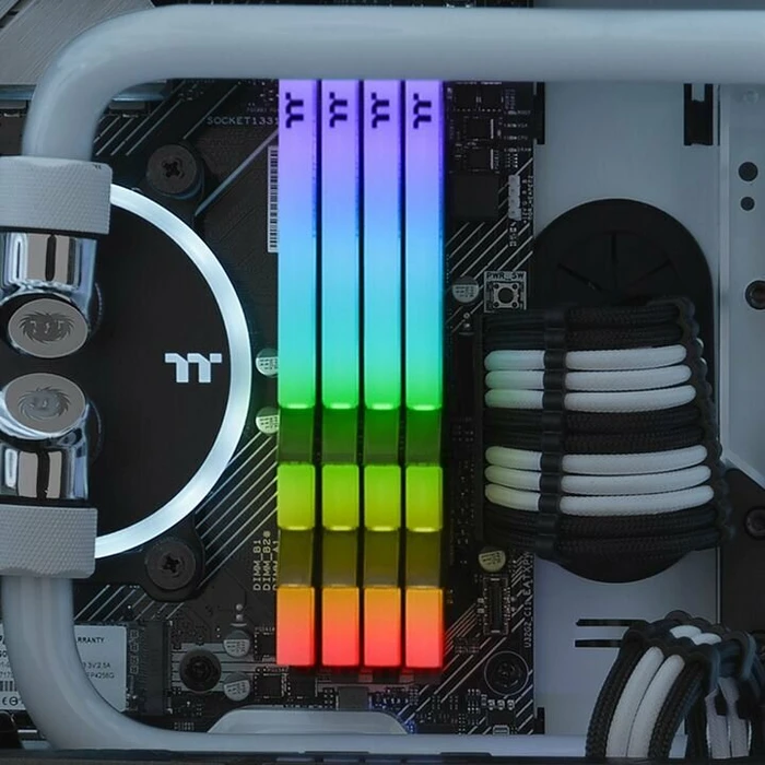 Thermaltake Toughram RGB Memory White UDIMM 16GB Kit, DDR4-3200, CL16-18-18-38