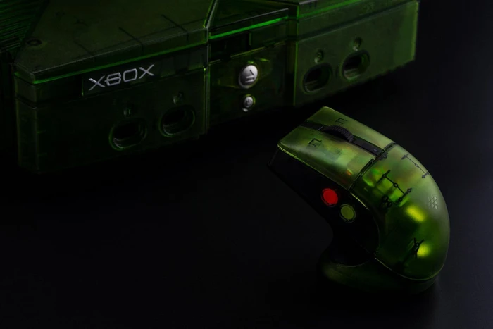 8BitDo Retro R8 Mouse mit Ladestation, Xbox Edition, grün/schwarz, USB/Bluetooth