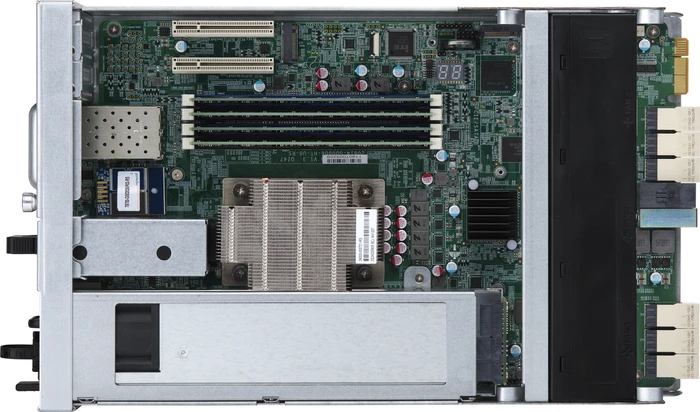 QNAP ES2486dc-2142IT-96G, 48GB RAM reg ECC, 4x SFP+ 10Gb/s, 3x RJ-45 1000Base-T, 2HE