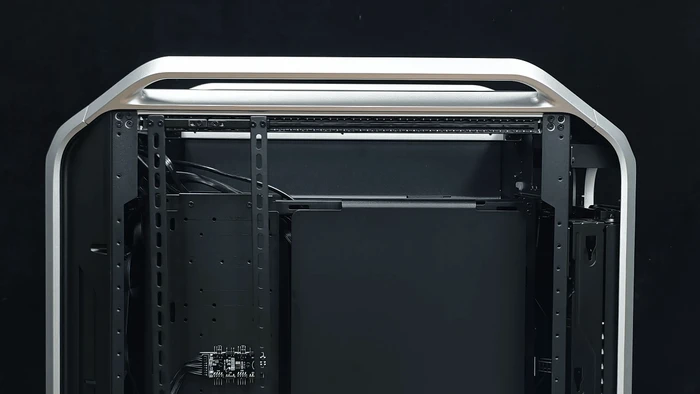 Cooler Master Cosmos Alpha, Glasfenster