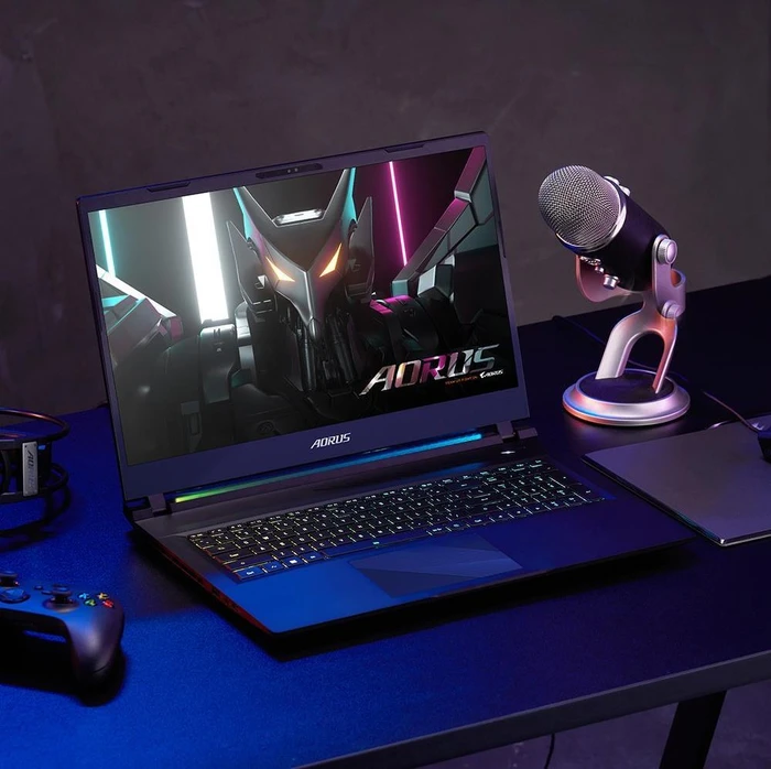 GIGABYTE AORUS 17, Core i7-13620H, 16GB RAM, 1TB SSD, GeForce RTX 4070, DE