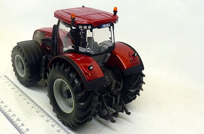 SIKU Farmer Valtra S