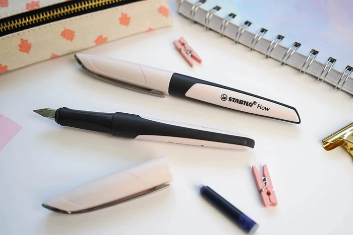 STABILO Flow MODERN OFFICE schwarz/pastellrose, rechte Hand, mittel, Blister