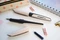 STABILO Flow MODERN OFFICE schwarz/pastellrose, rechte Hand, mittel, Blister Vorschaubild