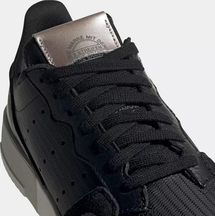 adidas Supercourt core black/crystal white/platinum metallic (Damen)