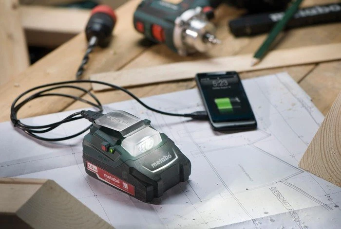 Metabo PA 14.4-18 LED USB-Ladeadapter für Akkus
