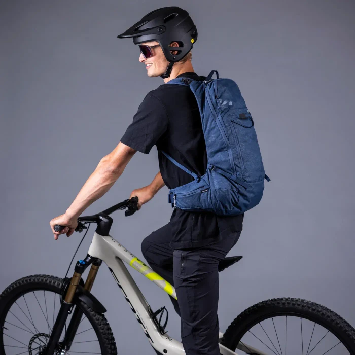 Evoc Trail Pro 16 S/M denim