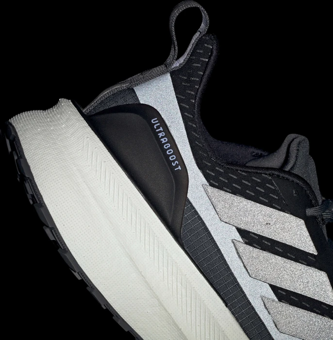 adidas Ultraboost core black/iron metallic/violet tone (Damen)