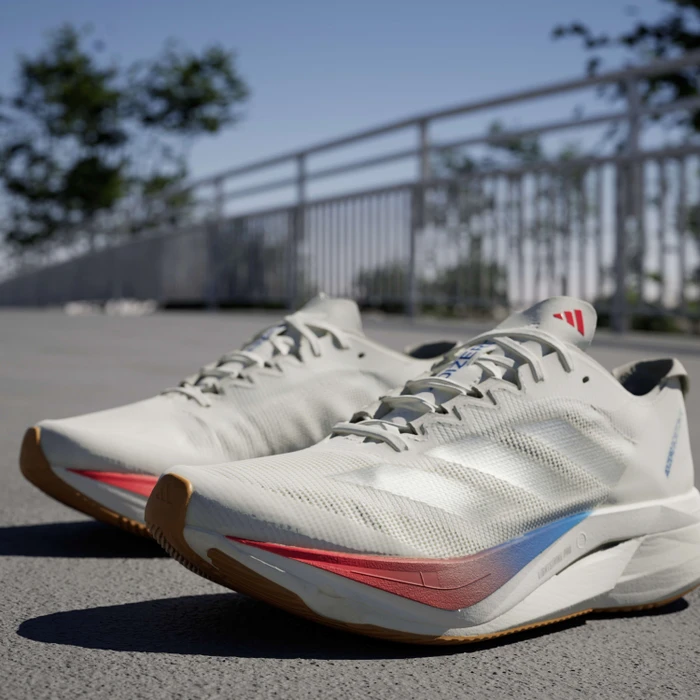 adidas Adizero Boston 12 core white/matte silver/pure ruby (Damen)
