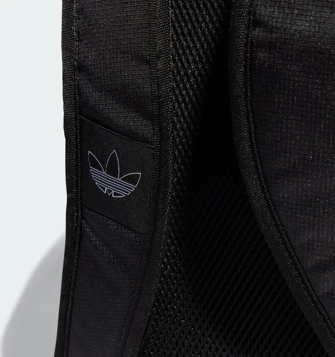 adidas Adicolor black