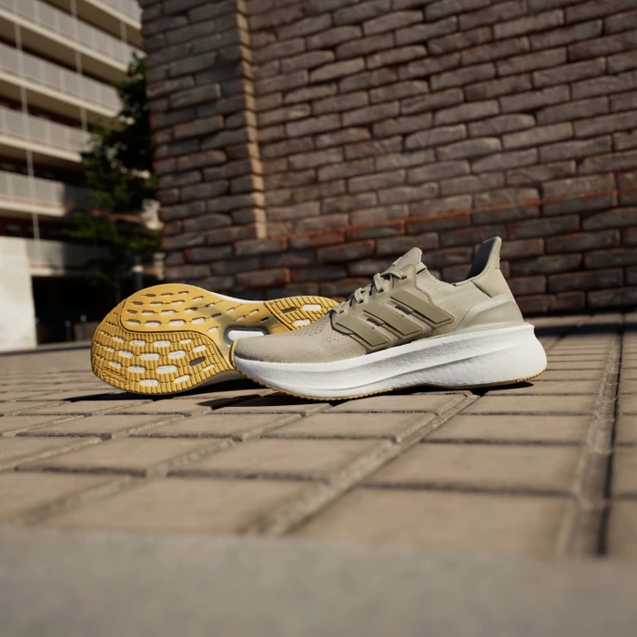 adidas Ultraboost 5 putty grey/zero metallic (Damen)