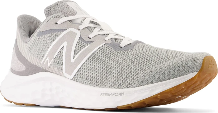 New Balance Fresh Foam Arishi v4 grey/gum (Herren)