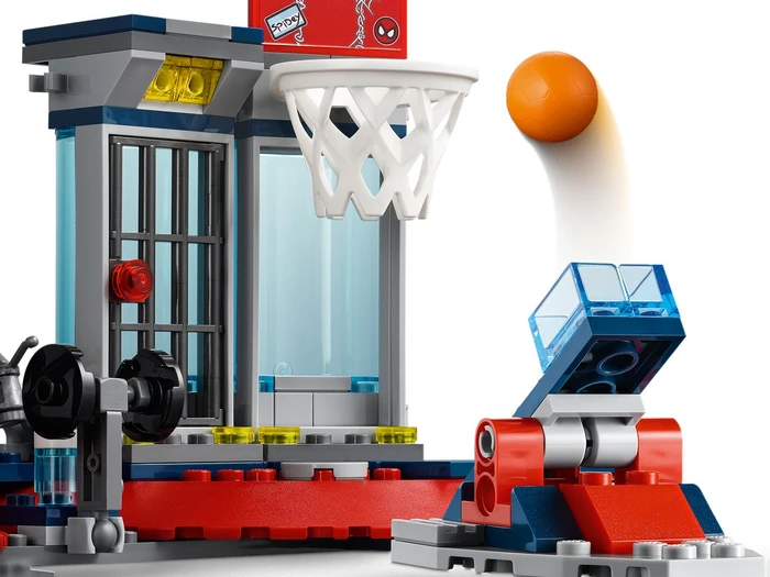 LEGO Marvel Super Heroes Spielset - Angriff auf Spider-Mans Versteck