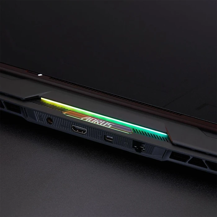 GIGABYTE AORUS 15X, Core i7-13650HX, 16GB RAM, 1TB SSD, GeForce RTX 4070, DE