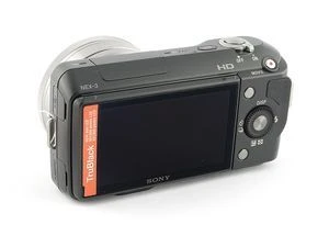 Sony Alpha NEX-3 schwarz mit Objektiv E 16mm 2.8 Pancake